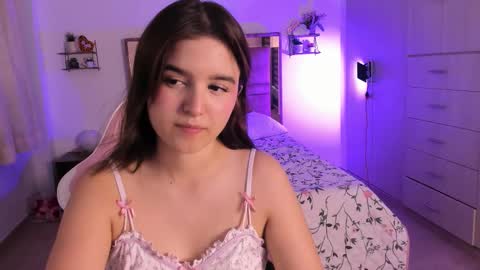 Mia  online show from March 2026 07:57:01 PM