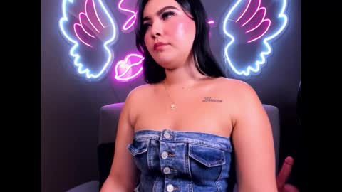 Miaa Farrel online show from November 2025 07:12:01 PM