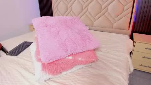 Miaa Farrel online show from January 2026 07:35:01 AM