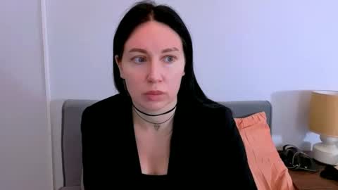 Mia online show from March 2026 04:13:01 PM