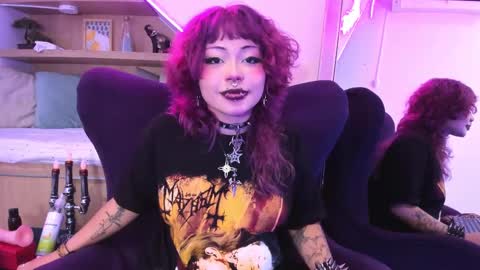 Mia online show from March 2025 03:39:01 PM