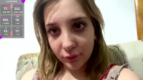 Snapshot of miaaperry chatting on July 2026 10:16:02 PM Hi guys Im Mia Im new here help me to figure out how everything works here xD online show from July 2026 10:16:02 PM
