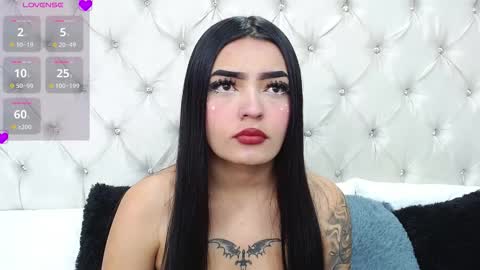 Snapshot of miaasmiith_ chatting on September 2025 12:28:02 PM Alexandra online show from September 2025 12:28:02 PM