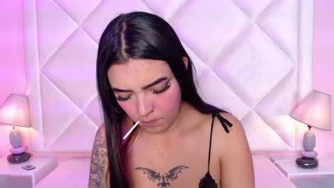 Snapshot of miaasmiith_ chatting on October 2025 12:36:02 PM Alexandra online show from October 2025 12:36:02 PM