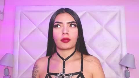 Snapshot of miaasmiith_ chatting on October 2025 12:04:02 PM Alexandra online show from October 2025 12:04:02 PM