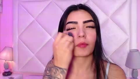 Snapshot of miaasmiith_ chatting on October 2025 11:39:02 AM Alexandra online show from October 2025 11:39:02 AM