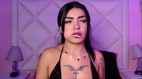 Snapshot of miaasmiith_ chatting on November 2025 02:05:01 PM Alexandra online show from November 2025 02:05:01 PM