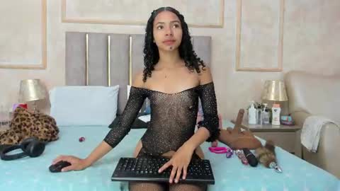 Miaasummer online show from July 2026 03:43:01 PM