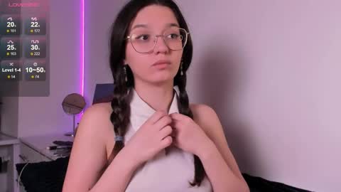 Snapshot of miabellee_ chatting on May 2026 11:54:02 PM mia online show from May 2026 11:54:02 PM