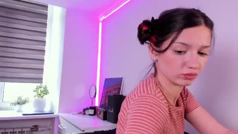 mia online show from July 2026 03:58:01 PM