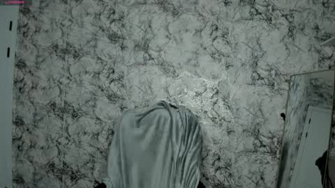 Mia online show from April 2026 06:38:01 PM