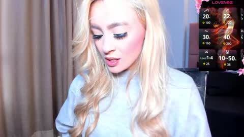 MiaCarper online show from June 2026 09:46:01 PM
