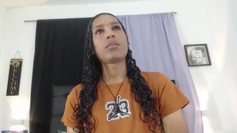 MiaCoock online show from November 2025 12:31:02 PM