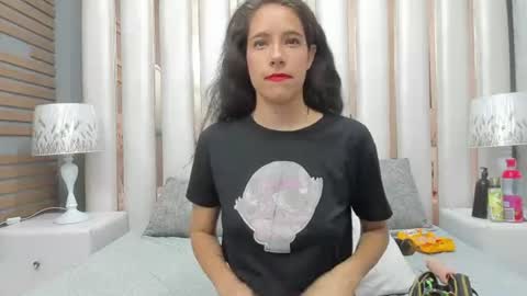 Snapshot of miacours chatting on June 2026 01:58:02 PM MiaCours online show from June 2026 01:58:02 PM