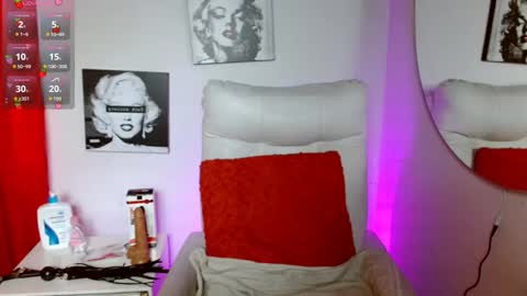 Snapshot of miad_amour chatting on October 2025 01:09:02 PM MiaDamour online show from October 2025 01:09:02 PM