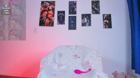 Mia Engels  online show from July 2026 12:16:01 AM
