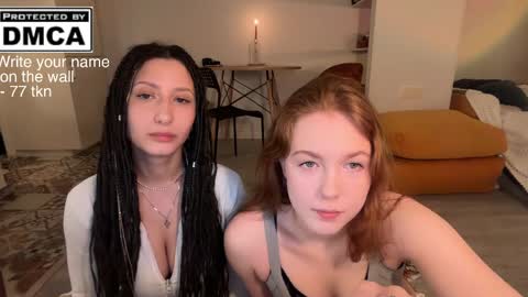 Mia online show from April 2026 10:51:02 PM