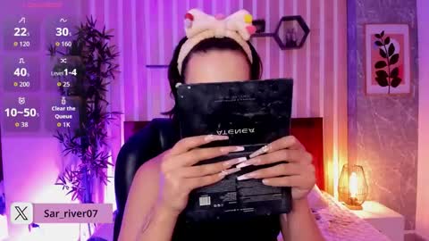 Mia Connor online show from November 2025 07:41:02 PM