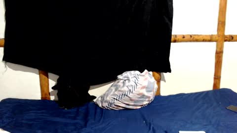 Mia  Sam online show from September 2025 03:28:01 AM