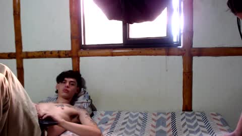 Mia  Sam online show from December 2025 04:33:01 PM