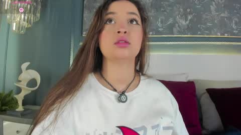 Mia  online show from June 2026 03:40:02 AM