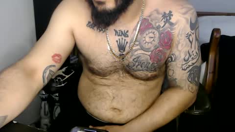 Snapshot of miaking chatting on January 2025 04:28:01 AM Mark online show from January 2025 04:28:01 AM