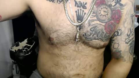 Snapshot of miaking chatting on March 2025 04:17:02 AM Mark online show from March 2025 04:17:02 AM