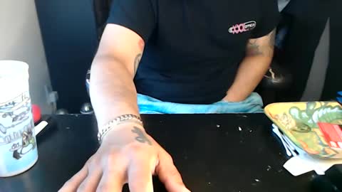 Snapshot of miaking chatting on October 2025 03:40:01 PM Mark online show from October 2025 03:40:01 PM