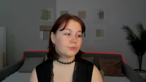 mialacrice online show from May 2026 06:08:02 AM