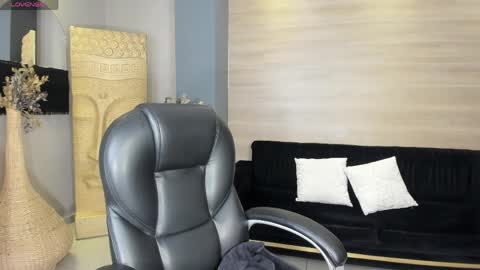 Call me Mia  online show from March 2026 07:36:02 PM