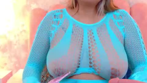 Mia online show from April 2026 03:42:01 AM