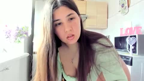 Snapshot of miamarrone chatting on May 2026 01:38:01 PM MiaMarrone online show from May 2026 01:38:01 PM