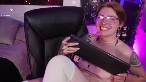 Lili online show from July 2026 04:42:02 AM