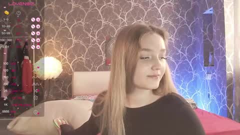 Mia online show from May 2026 03:06:01 PM