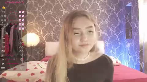 Snapshot of miamiameow chatting on June 2026 03:00:02 PM Mia online show from June 2026 03:00:02 PM
