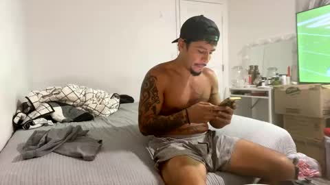 miamiclos1 online show from October 2025 11:23:01 PM