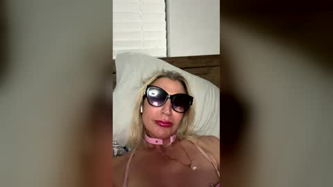 miamitransgirl305 online show from February 2026 02:51:01 AM