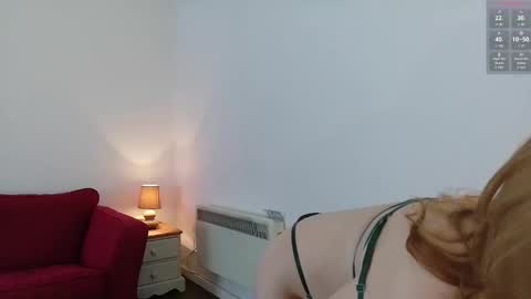 miamoon123 online show from November 2025 01:10:01 PM