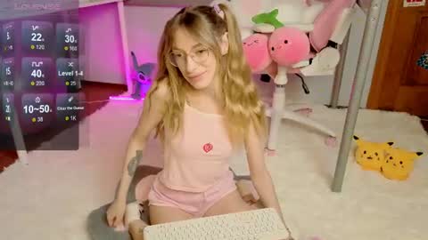 Snapshot of miamooonn chatting on June 2026 10:06:02 AM MiaMoon online show from June 2026 10:06:02 AM