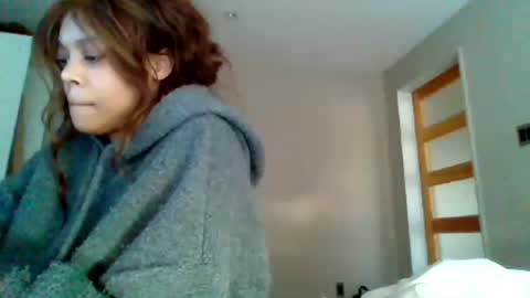 MiaMuffn online show from December 2024 01:32:02 PM