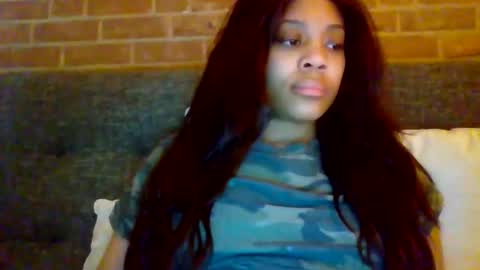 MiaMuffn online show from December 2025 04:56:01 PM