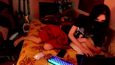 Snapshot of miaowhowl chatting on January 2025 04:06:02 AM Kristien online show from January 2025 04:06:02 AM