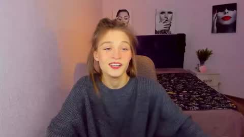 Snapshot of miapaw chatting on December 2024 06:26:02 PM Mia online show from December 2024 06:26:02 PM