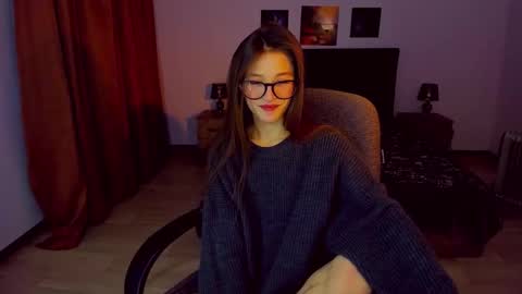 Snapshot of miapaw chatting on December 2024 06:02:02 PM Mia online show from December 2024 06:02:02 PM