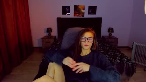 Snapshot of miapaw chatting on December 2024 09:50:01 PM Mia online show from December 2024 09:50:01 PM