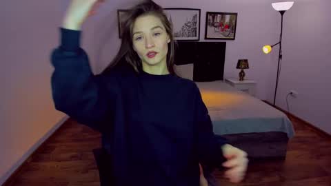 Snapshot of miapaw chatting on December 2024 06:39:02 PM Mia online show from December 2024 06:39:02 PM