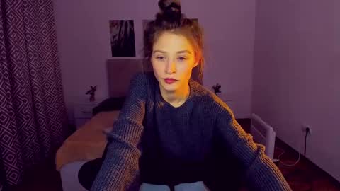 Snapshot of miapaw chatting on December 2024 07:27:02 PM Mia online show from December 2024 07:27:02 PM