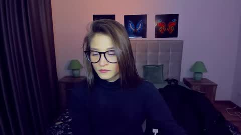 Snapshot of miapaw chatting on January 2025 09:25:02 PM Mia online show from January 2025 09:25:02 PM