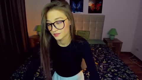 Snapshot of miapaw chatting on January 2025 07:06:02 PM Mia online show from January 2025 07:06:02 PM