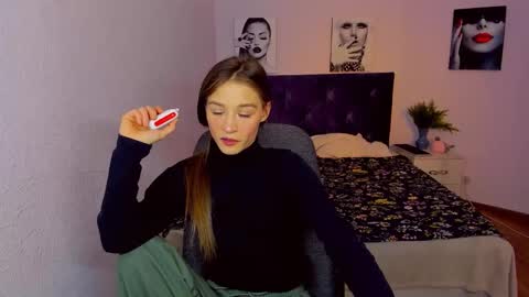 Snapshot of miapaw chatting on January 2025 05:01:01 PM Mia online show from January 2025 05:01:01 PM